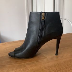 Ralph Lauren heeled booties Size 9